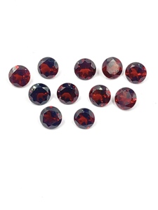 Pierre précieuse naturelle grenat du Mozambique, taille ronde calibrée 7x7mm, gemme rouge en vrac pour la fabrication de bijoux, vente en gros - Product Image 1