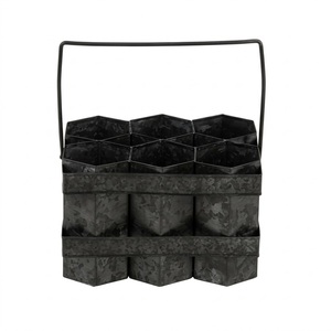 Estante de Vino de Metal Negro para 7 Botellas, Soporte de Vino de Sobremesa con Recolector de Corchos, Organizador de Almacenamiento en Forma de Barril, Soporte de Exhibición Moderno - Product Image 6