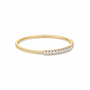 Bague pour femme en or jaune plaqué moissanite, coupe ronde brillante, design minimaliste, pour un usage quotidien - Product Image 4