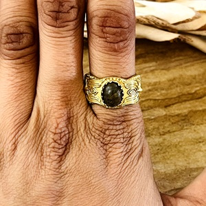 Anillo de Labradorita con Diseño Único, Anillos Tribales de Latón para Mujer, Chapado en Oro de 18k, Diseño Gótico de Ojo Turco, Joyería al por Mayor/OEM/ODM - Product Image 2
