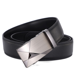 Cinturón de Cuero Vacuno Formal con Hebilla de Aleación Geométrica, Color Marrón Sólido, Diseño de Moldeo de una Sola Pieza, Duradero - Product Image 2