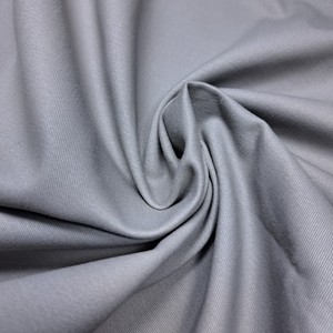 Tela Tejida Elástica de Peso Medio con Acabado Sarga 3/1, 290 GSM +/-5% Después del Lavado, 98% Algodón, 02% Elastano para Prendas de Vestir - Product Image 2