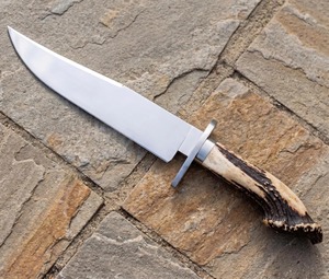 Cuchillo Bowie con mango de asta de ciervo, hoja de acero inoxidable con diseño de punta de clip, herramienta de caza para exteriores, garantía OEM de 3 años, caja de madera incluida - Product Image 5