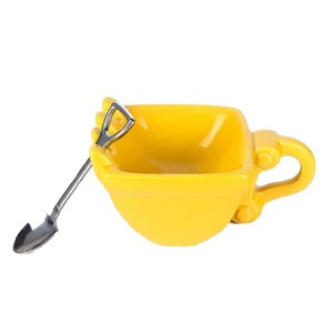 Mug à café en porcelaine fine de couleur bordeaux en forme de cœur, avec logo personnalisé, idéal pour les cadeaux promotionnels, résistant au lave-vaisselle et au micro-ondes - Product Image 2