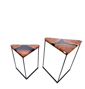 Table d'appoint géométrique moderne en bois avec incrustation en résine noire, meuble de salon intérieur, design durable - Product Image 1