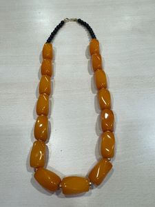 Collar de resina hecho a mano con cuentas naranjas redondas, accesorio de moda para mujer de la India. - Product Image 4