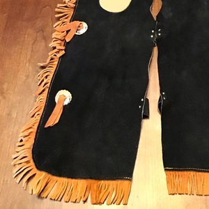 Chaps de cowboy longs en cuir véritable de haute qualité avec fermeture à boutons-pression, design personnalisé pour l'équipement d'équitation, vente en gros - Product Image 3