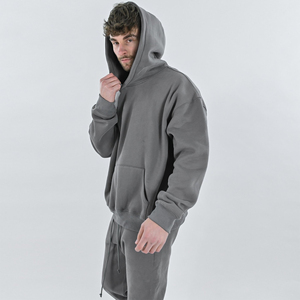 Ensemble de survêtement personnalisé 3 pièces : sweat à capuche, t-shirt et pantalon cargo en molleton - Product Image 6