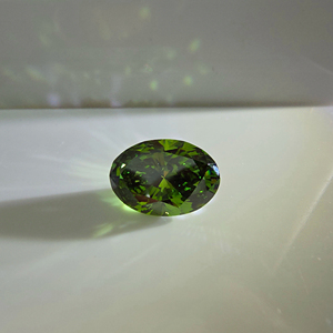 Diamant de laboratoire ovale vert vif fantaisie de 4 carats, taille brillant, VS1, certifié IGI, pierre brute de qualité supérieure - Product Image 3