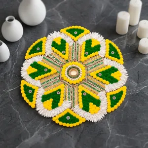 Décoration de sol Rangoli traditionnelle en feutre non tissé en métal fait main en forme de fleur pour Diwali, baptême, décoration intérieure, vert et jaune - Product Image 1