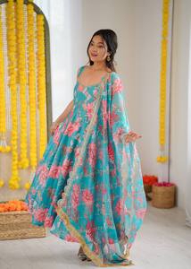 Vestido Anarkali de Organza Elegante para Mujer con Conjunto de Dupatta, Bordado, Elástico y Reversible, para Bodas y Eventos - Product Image 3