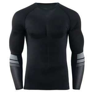 Vente en gros de Rash Guards de protection UV pour le surf, fabrication OEM/ODM, Rash Guards de compression pour la gym et le fitness, livraison rapide - Product Image 1