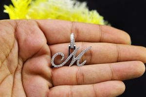Pendentif personnalisé lettre initiale en moissanite VVS glacée, argent sterling 925 plaqué or, sertissage griffe, diamant Dvars, luxe Hip Hop - Product Image 2