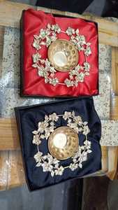 Gold Plated Round <b>Tealight</b> <b>Holder</b> Floral Decorative Tray for Home Wedding Diwali Tabletop Contemporary Style 1PC - Product Image 3