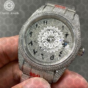 Charm Jewells Reloj redondo de lujo con incrustaciones de diamantes para mujer, acero inoxidable, analógico, de cuarzo, cierre plegable, 42 mm - Product Image 1
