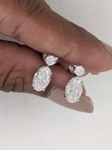 Pendientes de Diamantes Cultivados en Laboratorio con Certificación IGI de 2 Quilates, Corte Ovalado, Dos Piedras, Oro Blanco Sólido de 14K, Minimalistas, de Lujo, Regalo de Boda para Mujer - Product Image 2
