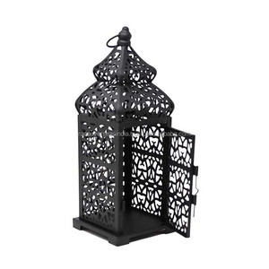 Lanterne décorative en métal en gros avec un design complexe parfait pour un événement de mariage abordable et un éclairage festif - Product Image 3