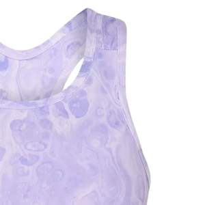 Sujetador deportivo de yoga transpirable de alta sujeción con logo frontal y espalda cruzada para mujer, ideal para gimnasio y ropa deportiva. - Product Image 6