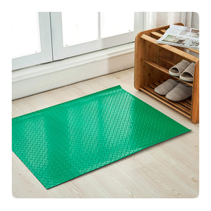 Tapete de PVC Vinílico Resistente para Estacionamiento, Diseño Moderno Antideslizante para Piso de Garaje y Estacionamiento de Carritos de Golf - Product Image 3