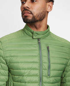 Chaqueta acolchada de moda para hombre con capucha, abrigo de invierno ligero, cálido e impermeable para uso informal y al aire libre - Product Image 2