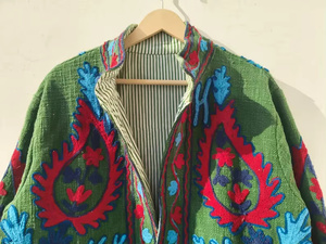 MONIT MARKETING Veste bomber en velours de coton unique Suzani, style bohème, à fleurs, pour femmes, automne/hiver, réversible, vintage - Product Image 3