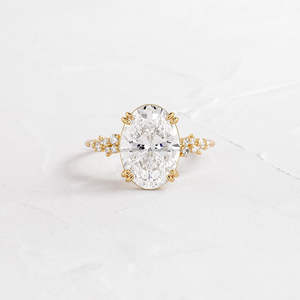 แหวนแต่งงาน/หมั้น อาริน เอเทอร์นิตี้ แบนด์ ประดับเพชรทรงเอเมอรัลด์คัต ผลิตในห้องปฏิบัติการ พร้อมใบรับรอง IGI/GIA ทอง 14k คลาสสิก เครื่องประดับเพชรสร้างในห้องปฏิบัติการ - Product Image 4