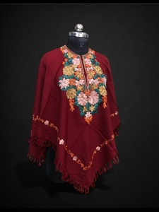 Poncho-châle en laine brodé Aari du Cachemire pour femme, motif floral, fait main, enveloppement d'hiver de luxe, cape en laine brodée du Cachemire - Product Image 2
