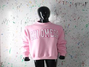 Sudadera CHI OMEGA PINK con cuello alto, 100% BLANCA, con apliques bordados, cuello ancho, URBAN PRODUCTIONS - Product Image 3