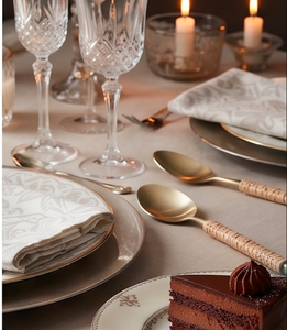 Cuillères en or mat avec manches en bambou tressé, design minimaliste, compatibles lave-vaisselle, pour les décorations de table de mariage - Product Image 4