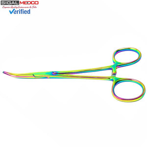 Pinces hémostatiques Kelly 5,5 pouces courbées en acier inoxydable, pince chirurgicale multicolore avec revêtement en titane plasma arc-en-ciel, à cliquet manuel - Product Image 6