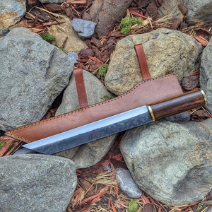 Cuchillo Vikingo Seax de Acero al Carbono Forjado a Mano, Hoja de 11 Pulgadas, Madera de Nogal, Empuñadura de Latón, Ambidiestro, Supervivencia al Aire Libre, Caza - Product Image 1