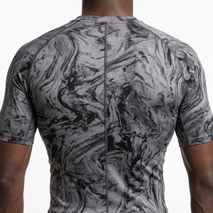 Chemise de compression pour homme à imprimé marbré beige, manches longues, vêtements de sport pour la course à pied, l'entraînement, la salle de sport, couche de base performante - Product Image 4