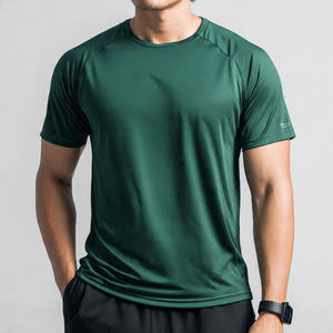 เสื้อยืดแขนสั้นผู้ชาย โพลีเอสเตอร์ 100% แห้งเร็ว เสื้อซับในออกกำลังกาย คอกลม แขนสั้น - Product Image 1