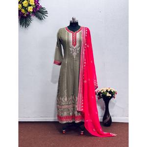 Belle robe de soirée Anarkali avec Dupatta fantaisie - Product Image 3