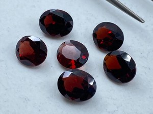 Granate Rojo Natural de Mozambique, Corte Ovalado Facetado, Gema Suelta, Compre Granate en Línea Directamente del Fabricante a Precio de Fábrica - Product Image 3