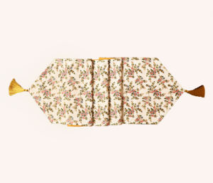 Camino de Mesa Bordado Floral Moderno, Bellamente Elaborado, 100% Poliéster, Ecológico y Duradero - Product Image 2