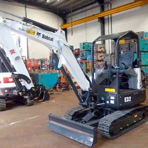 รถขุดขนาดเล็ก Bobcat E32 ประสิทธิภาพสูง เหมาะสำหรับผู้รับเหมาที่ต้องการกำลังยกที่แข็งแกร่ง ดีไซน์กะทัดรัด - Product Image 3
