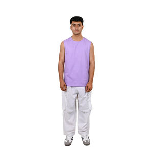 เสื้อกล้ามผู้ชายสีลาเวนเดอร์ ผ้าฝ้ายนุ่มสบาย เสื้อแขนกุดฤดูร้อน สไตล์มินิมอลลำลอง สตรีทแวร์ รับผลิตแบบ OEM และสกรีนโลโก้ตามสั่ง - Product Image 3