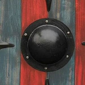 Bouclier en bois nordique viking fait main, design traditionnel rond, pour événements historiques, costumes et décoration intérieure - Product Image 6