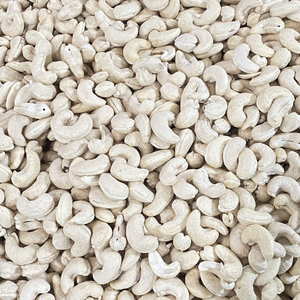 Noix de cajou séchées brutes de haute qualité, norme ISO, W180, origine Vietnam, Santigo - Product Image 1