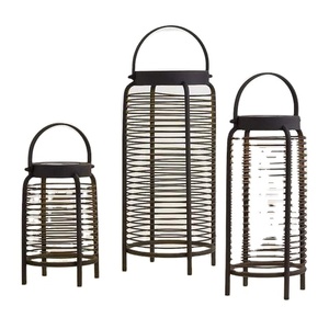 Lanterne murale d'extérieur rétro du Moyen-Orient en métal noir sablé, écologique, faite à la main, personnalisable, durable, pour couloir et décoration intérieure - Product Image 1
