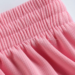 Uniforme de basketball léger et durable, fabriqué en polyester et en tissu mesh, adapté aux compétitions - Product Image 4