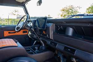 Land Rover Defender 130 de 1996 Usado con Título Limpio en Perfecto Estado - Product Image 4