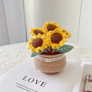 Nouvelle Décoration Florale en Crochet pour Femme : Motifs Animaux, Tournesol en Pot, Ornement de Plante Éternelle - Product Image 1