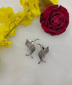 Pendientes de circonita plateados de moda con circonita esmeralda talla pera, joyería de aleación de moda para mujer, ideal para ocasiones especiales. - Product Image 3