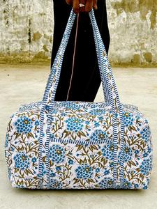 Women Large Floral Printed Duffel Bag With <b>Rope</b> Handles Zipper Closure Travel Weekender Bag Textile Material Green Blue Pattern - Product Image 5