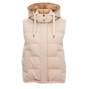Chaleco acolchado personalizado unisex beige con capucha, sin mangas, con cremallera y cordón ajustable para invierno - Product Image 3