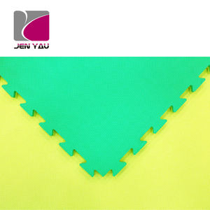 Colchoneta de Espuma de Doble Cara para Entrenamiento de MMA y Jiu-Jitsu, 100cm*100cm, 2cm de Grosor, Impermeable, para Preparación de Competencias - Product Image 2