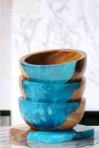 Tazón para Servir Ensaladas Hecho a Mano con Madera de Acacia y Resina Epoxi, Ecológico, Libre de BPA, con Acabado Barnizado Vintage - Product Image 2