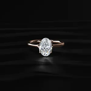 Bague de fiançailles ovale solitaire avec pierre mystique, bague de mariage en or, diamant de laboratoire D-E VVS-VS, design spécial pour femmes - Product Image 1